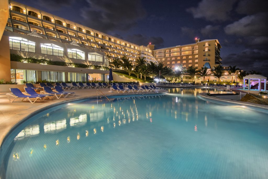 all inclusive resorts in cancun for adults